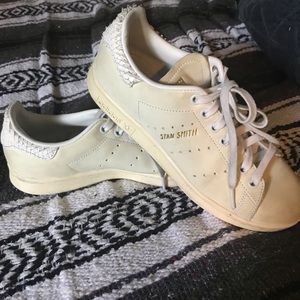 Adidas Stan smith originals cream suede SZ 7